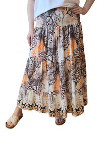 SKJØRT I 100% VISCOSE I LEKKERT PRINT MED BRED STRIKK OPPE OG SUPER PASSFORM. KAN OGSÅ BRUKES SOM KJOLE. KORAL