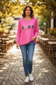 POPULÆR TOPP I BOMULL/VISCOSE MED KULT PRINT I FRONT. CERISE